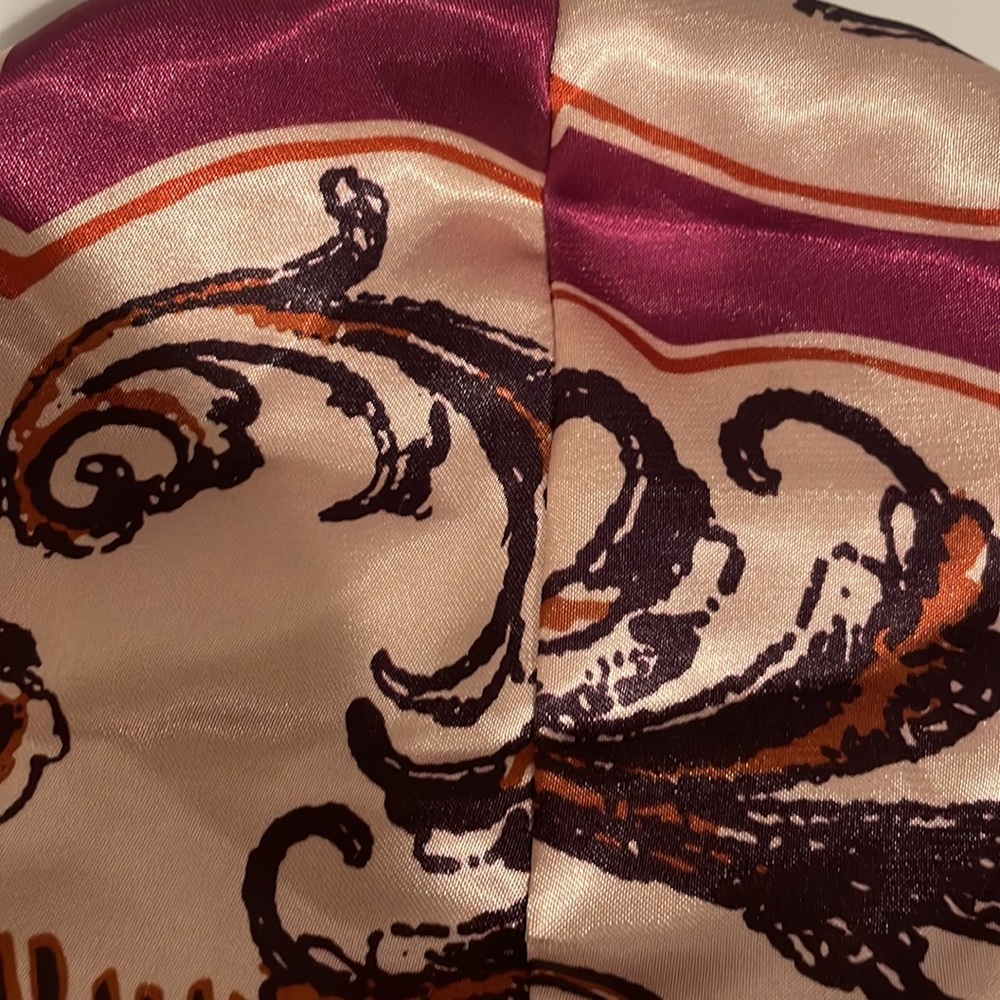 Beautiful Patterned Design Satin Bonnet - Evolve - Picture 5 of 6
